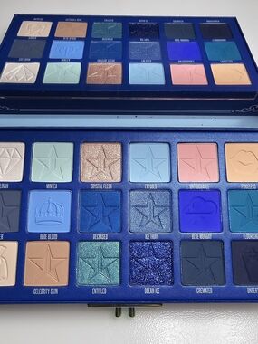 Jeffree Star Blue & Teal Eyeshadow Palette — Blue, Teal, Pink, Peach